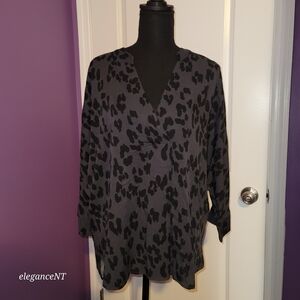 The Limited Gray/Black Cheetah print Top sz: M NWT